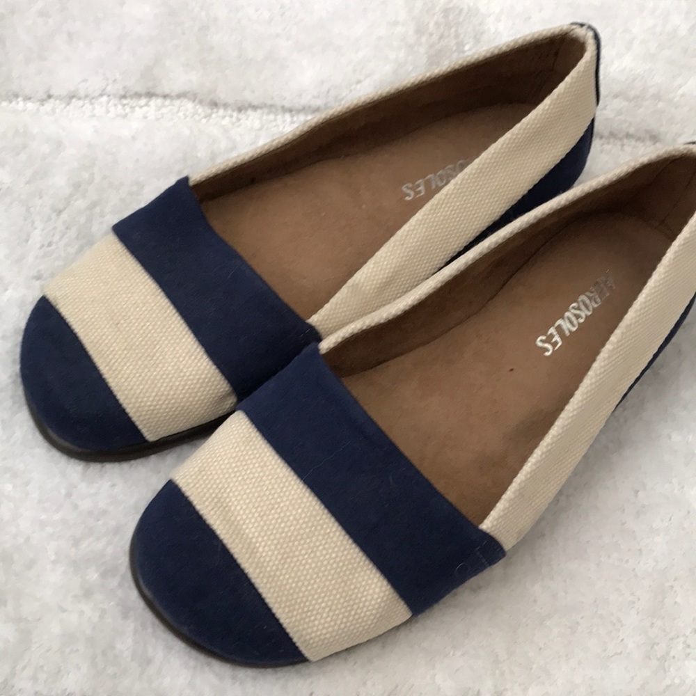 Never worn. Aerosoles flats, size 6.